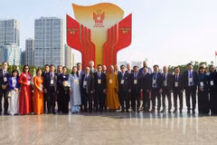 Les Viêt kiêu participant au XIᵉ Congrès national d’émulation patriotique. Photo: VNA