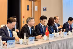 Le ministre Ngo Van Tuan lors de la séance de travail. Photo : Ministère des Finances
