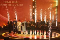 « Pluie rouge » remporte le Lotus d'or au 24ᵉ Festival du film vietnamien. Photo : VNA