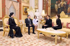 Le dirigeant vietnamien To Lam et son épouse rencontrent le roi de Thaïlande Maha Vajiralongkorn et la reine