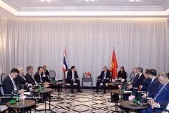 Le secrétaire général du Parti communiste du Vietnam et président de la République, To Lam reçoit Thammasak Sethaudom, président-directeur général du groupe thaïlandais SCG. Photo: VNA 