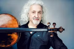 Le célèbre violoncelliste Mischa Maisky. Photo : NSCC