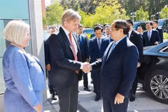 Le Premier ministre Pham Minh Chinh visite l'Université d'Uppsala. Photo: VNA