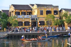 La vieille ville de Hoi An attire de nombreux touristes. Photo : VNA