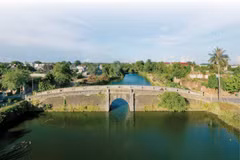 Rivière Ngu Ha. Photo : huengaynay.vn