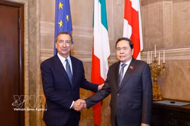 Le président de l'AN Tran Thanh Man (droite) et le maire de Milan, Giuseppe Sala. Photo: VNA
