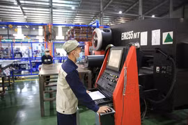 Système de machines de haute technologie de la société par actions Asia Industrial Engineering (district de Thuong Tin). Photo : hanoimoi.vn
