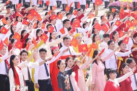 Le bloc représentant le domaine de la culture et des sports défile le 2 septembre pour commémorer le 80e anniversaire de la Fête nationale. Photo: VNA