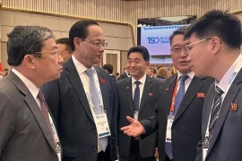 Rencontre entre le vice-président de l’Assemblée nationale (AN) du Vietnam, Tran Quang Phuong et Maeng Kyung Il, vice-président de l’Assemblée populaire suprême de la République populaire démocratique de Corée (RPDC). Photo : Nhân dân