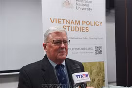 Le professeur Carl Thayer, spécialiste sur le Vietnam à l’Académie de défense d’Australie, relevant de l’Université de New South Wales. Photo : VNA