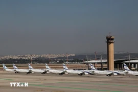 Un avion de la compagnie aérienne israélienne El Al à l’aéroport international Ben Gurion International Airport, près de Tel Aviv (Israël). Photo: Xinhua/VNA