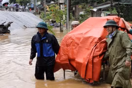 En raison du typhon Kajiki, la commune de Hôi Xuân, province de Thanh Hoa, a été inondée. Photo: VNA