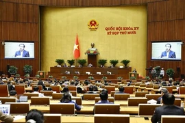 Le ministre de l'Agriculture et de l'Environnement, Trân Duc Thang clarifie un certain nombre de points soulevés par les députés. Photo: VNA