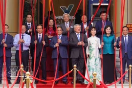 Lors de la cérémonie d'inauguration du siège du Centre financier international à Ho Chi Minh-Ville. (Photo : Vietnam+/VNA)