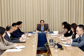 L'entretien téléphonique entre le vice-PM et ministre des AE du Vietnam et le ministre des AE de la R. de Corée. Photo : ministère des AE.