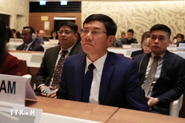 Doan Anh Tho, vice-auditeur général de l'Audit d'Etat du Vietnam au 8e Congrès de l’Organisation des institutions supérieures de contrôle des finances publiques de l'Asie du Sud-Est (ASEANSAI), qui s’est ouvert le 13 novembre à Singapour sous la présidence de l’Audit d’État de Singapour. Photo : VNA