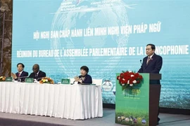 Le président de l'AN Tran Thanh Man assiste à l'ouverture de la réunion du Bureau de l'APF à Can Tho. Photo: VNA