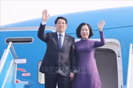 Le président de la République, Luong Cuong et son épouse. Photo: VNA