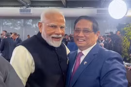 Le Premier ministre Pham Minh Chinh (droite) et son homologue indien Narendra Modi. Photo: VGP