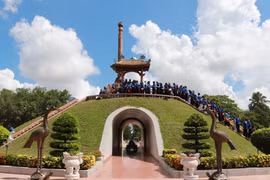 Le 9 décembre 2013, la citadelle de Quang Tri a été officiellement reconnue comme vestige national, en hommage à son importance capitale dans le parcours pénible mais héroïque de la nation vers l’indépendance et la liberté. Photo : VNA