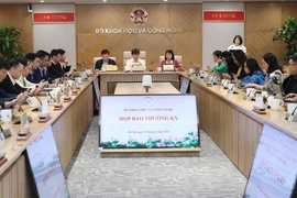 Lors du point de presse régulier du ministère des Sciences et des Technologies, le 1er décembre. Photo : baochinhphu.vn