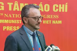 Mikhail Kostrikov, rédacteur en chef adjoint du journal Pravda et membre du Comité central du Parti communiste de la Fédération de Russie. Photo: VNA