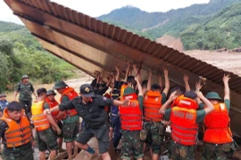 Œuvrer ensemble pour éliminer l'habitat précaire, un esprit de responsabilité et de compassion largement répandu dans la société