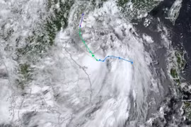Trajectoire et position du centre du typhon Maysak à 13 h 00 le 3 juillet 2026. Photo : VNA