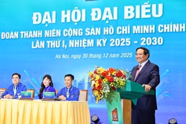 La séance solennelle du premier Congrès de l’Union de la jeunesse communiste Ho Chi Minh du gouvernement pour le mandat 2025-2030 s’est tenue le 30 décembre à Hanoï, en présence du Premier ministre Pham Minh Chinh. Photo : VNA