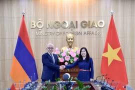 La vice-ministre des Affaires étrangères, Lê Thi Thu Hang, et son homologue arménien, Mnatsakan Safaryan. Photo: VNA
