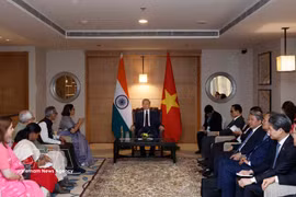Le secrétaire général du Parti communiste du Vietnam et président de la République To Lam rencontre l’Association d’amitié Inde-Vietnam à New Delhi. Photo: VNA