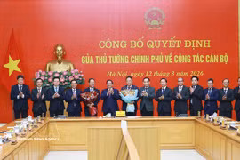 La cérémonie remettre la décision de nomination du président de l’Académie des sciences et des technologies du Vietnam.Photo : VNA