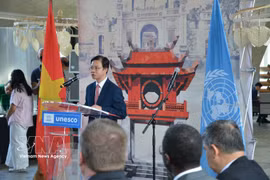 Le vice-ministre des Affaires étrangères Ngo Le Van, président de la Commission nationale vietnamienne pour l'UNESCO s'exprime à l'événement. Photo : VNA