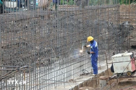 Chantier du projet de l’autoroute Cao Lanh – An Huu (première phase). Photo: VNA