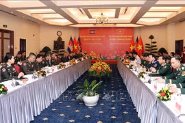 Lors du 8ᵉ Dialogue sur la politique de défense Vietnam - Cambodge. Photo : VNA