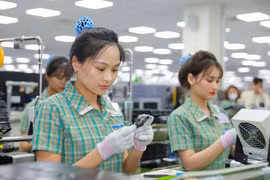 Les investissements directs étrangers réalisés au Vietnam au cours des sept premiers mois de cette année sont estimés à 13,6 milliards de dollars, soit une hausse de 8,4 % par rapport à la même période de l'année dernière. Photo : Vietnam+