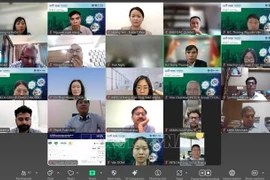 Des représentants d'entreprises des deux pays participent à un webinaire sur la coopération dans les secteurs de l'électricité et de l'électronique entre le Vietnam et l'Inde. 