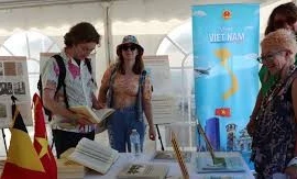 Le stand du Vietnam au festival ManiFiesta 2025 en Belgique. Photo : VNA