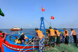 Sensibiliser les pêcheurs à la lutte contre la pêche INN. Photo: baovanhoa.vn