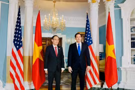 Le ministre des Affaires étrangères du Vietnam Le Hoai Trung et le secrétaire d'État américain Marco Rubio (droite). Photo: ministère des Affaires étrangères