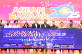 Lors de l'ouverture du bazar culturel et gastronomique de l’ASEAN 2025. Photo : VNA
