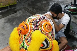 L’artisanat des têtes de lion à Huê en effervescence à l’approche de la Fête de la Mi-Automne