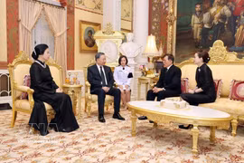 Le dirigeant vietnamien To Lam et son épouse rencontrent le roi de Thaïlande Maha Vajiralongkorn et la reine
