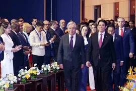 Le président Luong Cuong et le secrétaire général de l’ONU coprésident la cérémonie d'ouverture à la signature de la Convention de Hanoï