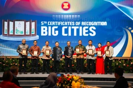 La ville de Hai Phong a été honorée lors de la 5e cérémonie de remise du certificat de reconnaissance (COR). Photo: VNA