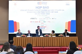 Lors de la conférence de presse pour présenter le programme « Semaine nationale du commerce électronique et Journée d’achat en ligne du Vietnam – Online Friday 2025 ». Photo : VNA