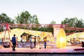 Une exposition originale réalisée à partir de papier "dó" traditionnel et de matériaux recyclés au jardin Dien Hong. Photo : nhandan.vn