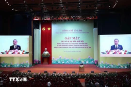 Le secrétaire général du Parti communiste du Vietnam (PCV), Tô Lâm préside le 27 août à Hanoï une rencontre avec des générations de députés. Photo : VNA