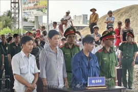 Les accusés lors du procès du 12 novembre 2025. Photo : VNA