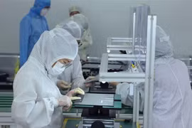 Les investisseurs étrangers ont enregistré un total de 21,5 milliards de dollars d'investissements au Vietnam au cours du premier semestre 2025. Photo : VNA